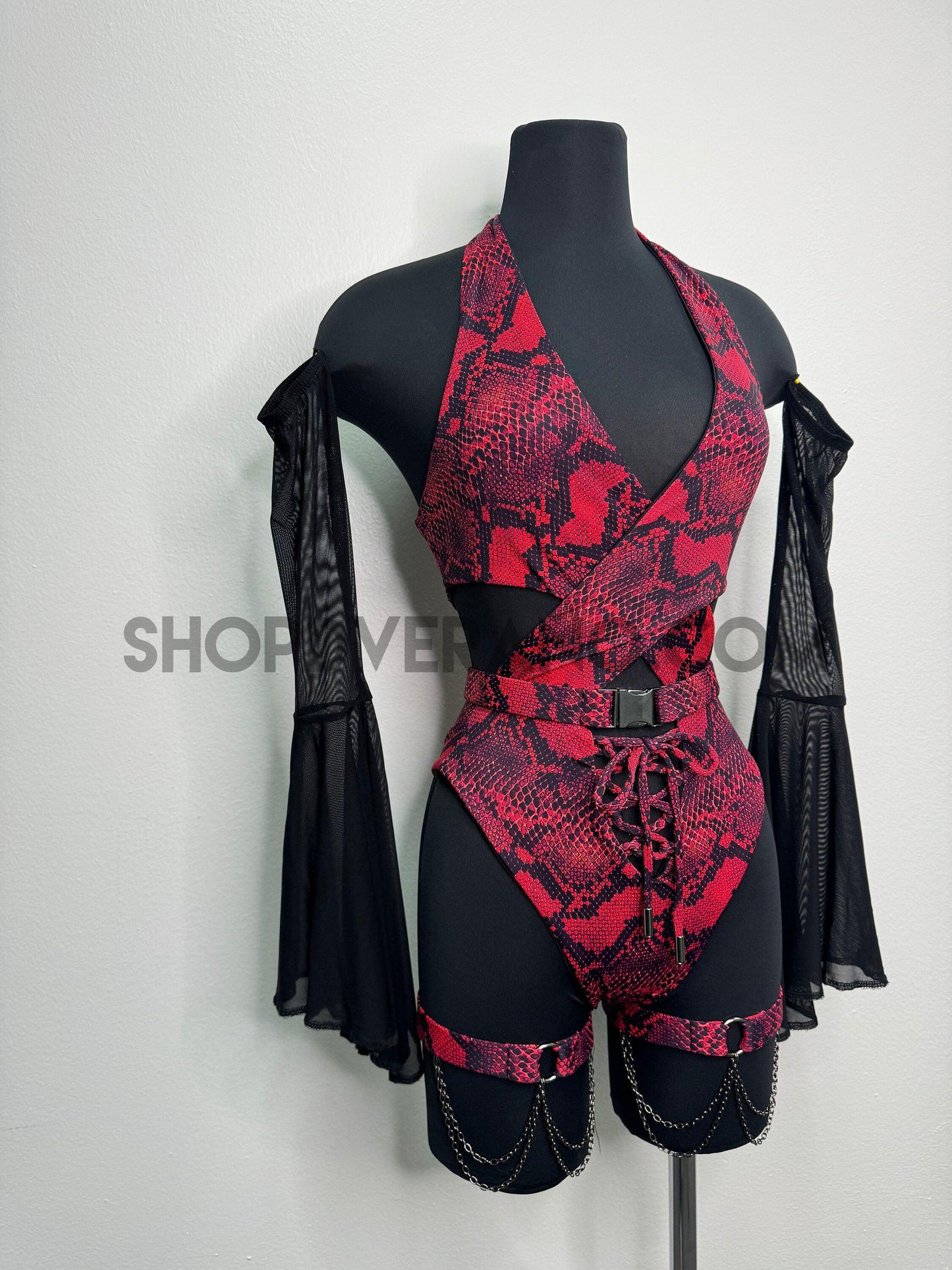 Conjunto de fiesta con cobra, conjunto de fiesta, conjunto de fiesta, conjunto de fiesta, conjunto de fiesta, conjunto de fiesta rojo, conjunto de fiesta rojo, conjunto de fiesta con estampado de serpiente