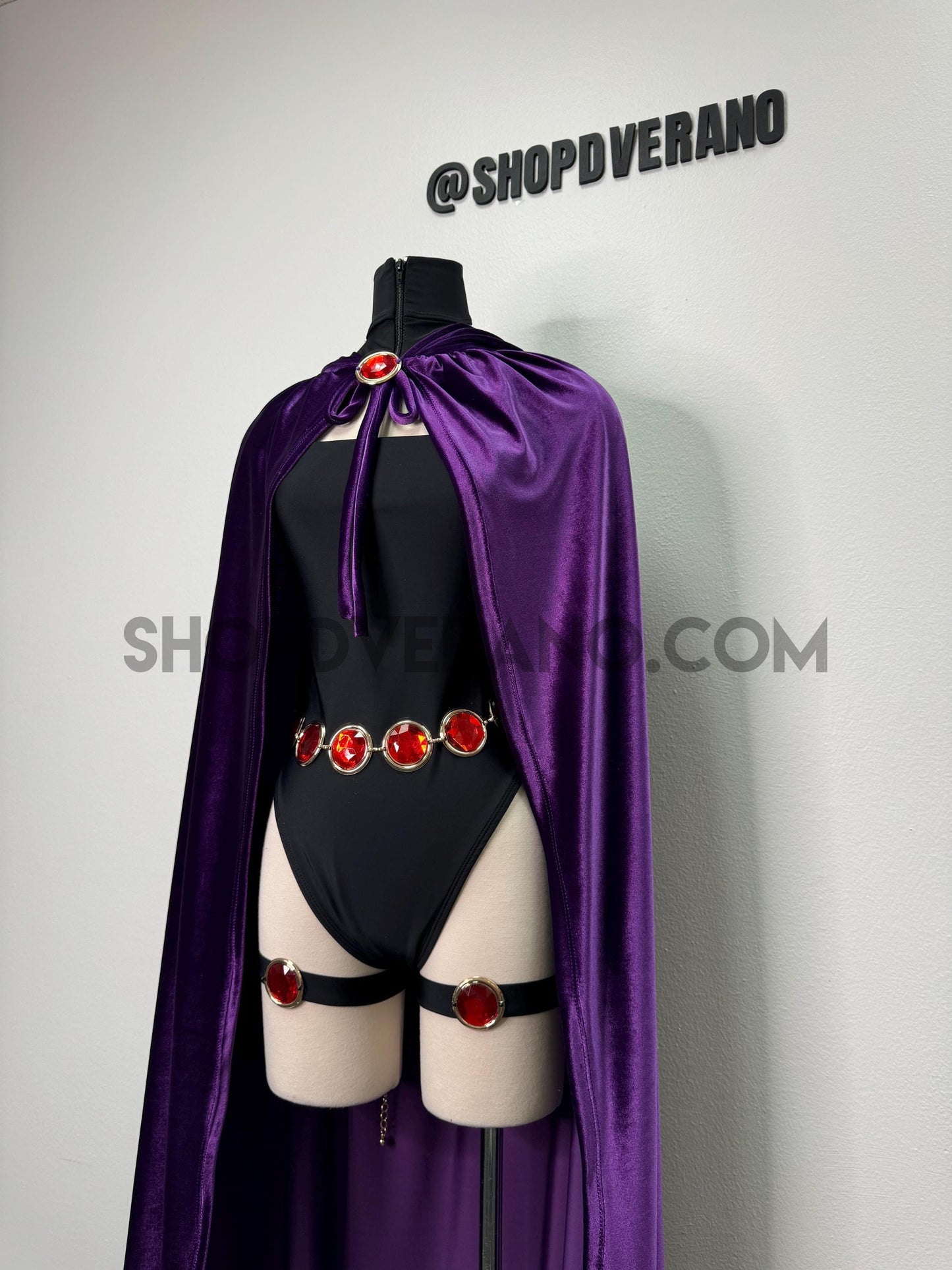 Conjunto de sombras, traje de convención, traje de cosplay, capa morada