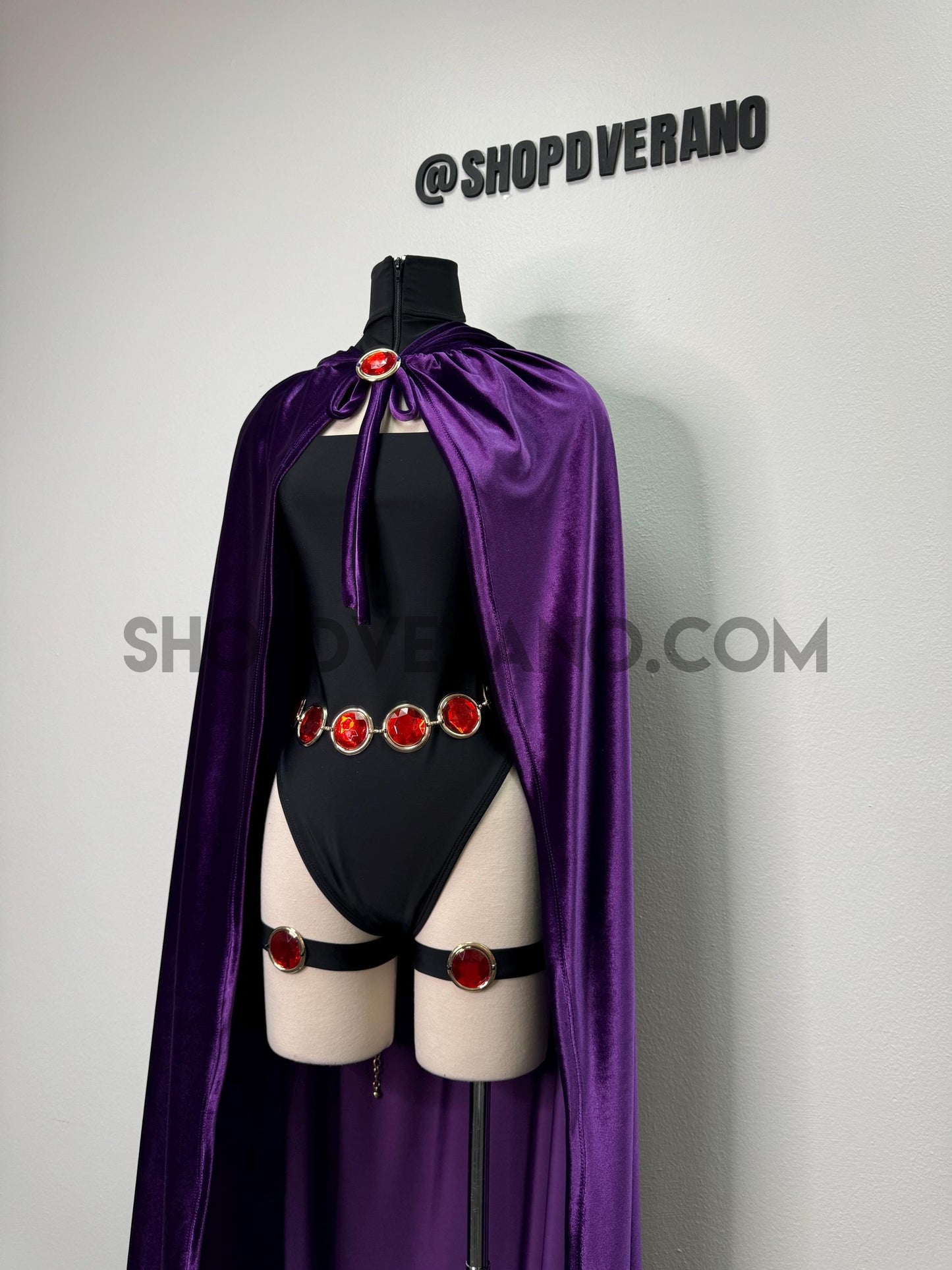 Conjunto de sombras, traje de convención, traje de cosplay, capa morada